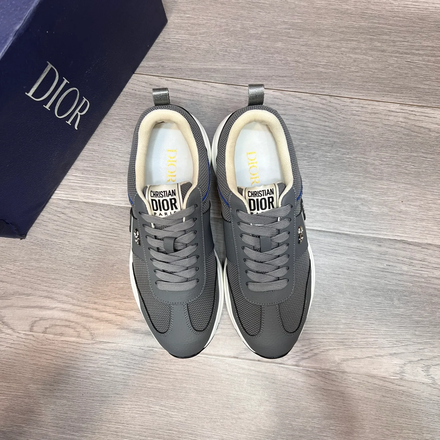 Factory price: 438💰Original Dior quality.~ Unique modern style sneakers. 🏃A must-have casual shoe for trendy men😍😍 Imported cowhide fabric, sheepskin foot pads (refuse to discolor and grind feet) soles: Original soles specially provided by the original factory, French lazy style design ⚠️Fit to the feet, original quality, super comfortable original soles. It’s like shooting the real thing🎬The real thing is better, high-quality sneakers, men’s shoe size: 38-44, (45 can be customized)